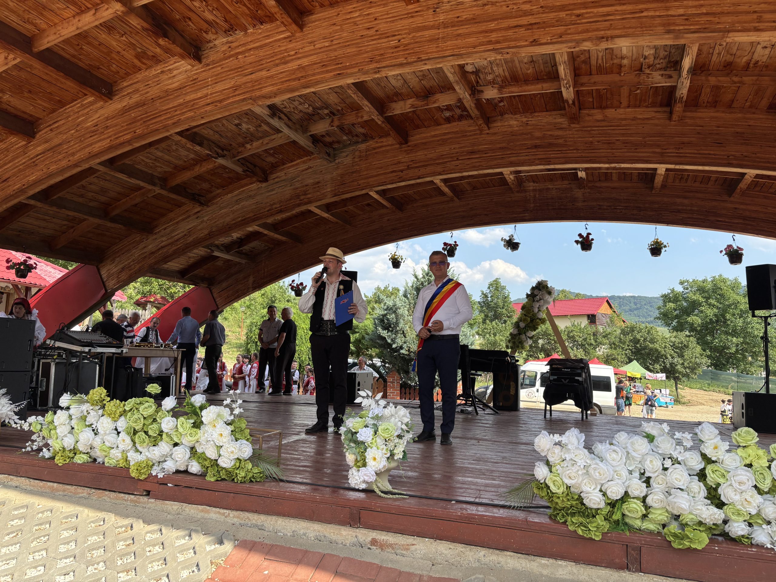 Festivalul Ioan T. Florea de la Covăsânț a adunat o mulțime de spectatori la ediția a XIII-a.